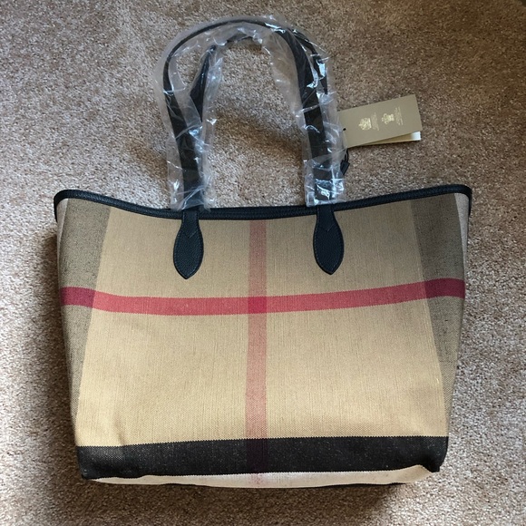 BURBERRY Reversible London Doodle Tote, Black Leather-Canvas/Check Interior NWT - Picture 2 of 16